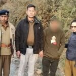 मनाली में नशा तस्कर गिरफ्तार:​​​​​​​पुलिस को देखकर घबरा गया युवक, जब तलाशी ली गई तो निकला चरस