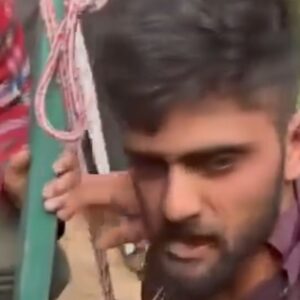 हिमाचल में दुर्गा-माता मंदिर में चोर रंगे हाथ दबोचा..VIDEO:मंदिरों में कई बार चोरी कर चुका, चिट्टे का हैं आदी, राजगढ़ का रहने वाला शातिर