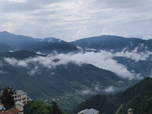 हिमाचल में मानसून ट्रफ शिफ्ट होने से टला खतरा:भारी बारिश की भविष्यवाणी गलत साबित हुई, अगले 5 दिन ज्यादातर भागों में खिलेगी धूप