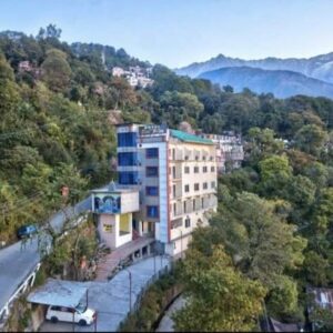 धर्मशाला में होटल में लगी आग:कर्मचारियों ने पाया काबू, कमरे में रखा सामान जला, नहीं ठहरा था कोई गेस्ट