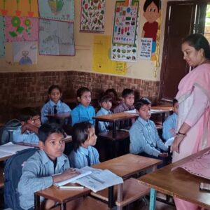 हिमाचल सरकार ने 28 स्कूलों का दर्जा घटाया:शिमला की सबसे ज्यादा 22 पाठशालाएं शामिल; 5 से कम स्टूडेंट एनरोलमेंट के कारण लिया फैसला