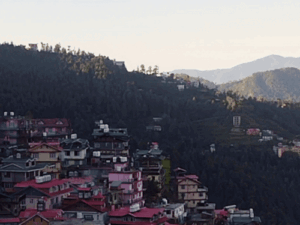 हिमाचल में 21 अक्टूबर से बदलेगा मौसम:ऊंचे इलाकों में बर्फबारी के आसार, मैदानी क्षेत्रों में ठंड का प्रकोप बढ़ा