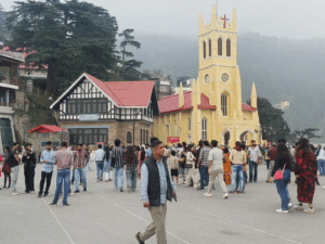 हिमाचल के ऊंचे क्षेत्रों में आज बर्फबारी के आसार:निचले इलाकों में आंधी-तूफान की चेतावनी; शिमला से ठंडी हुई ऊना-धर्मशाला व हमीरपुर की रातें