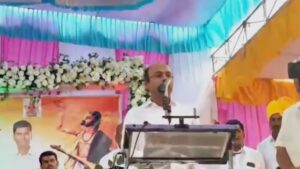 CM सिद्धारमैया के बेटे ने कहा- पिता का पॉलिटिकल करियर आखिरी पड़ाव पर, जानें किसको बताया उत्तराधिकारी​on October 22, 2025 at 1:14 pm