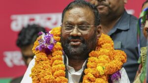 ‘देवी लक्ष्मी की पूजा करने से कोई अमीर बन जाता तो…’, स्वामी प्रसाद मौर्य ने अब लक्ष्मी पूजा पर खड़े किए सवाल​on October 21, 2025 at 4:38 pm