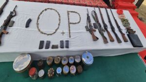 मलकानगिरी में 22 माओवादियों ने किया सरेंडर, भारी मात्रा में विस्फोटक और हथियार भी सौंपे; DGP रहे मौजूद​on December 23, 2025 at 11:04 am