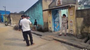 मच्छर से बचने के लिए कमरे में धुआं करके सोए, सुबह मां और दो बेटों का मिला शव; मचा हड़कंप​on December 22, 2025 at 1:04 pm