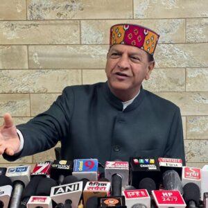 हिमाचल भाजपा अध्यक्ष का कांग्रेस सरकार पर हमला:डॉ. बिंदल बोले-ओएसडी पर खर्च किए जा रहे करोड़ों, हेलीकॉप्टर के उपयोग पर भी सवाल उठाए