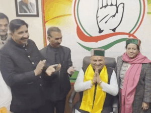 हाईकमान की बेरुखी से हिमाचल कांग्रेस बेहाल:सत्ता में पार्टी, चुनाव सिर पर, फिर भी संगठन नहीं, स्टेट लीडरशिप ने भी उम्मीद छोड़ी