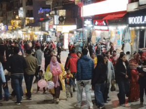 हिमाचल में कल-परसों ऊंचे पहाड़ों पर हल्की बर्फबारी:फरवरी में नॉर्मल से 79% कम बारिश, कल्पा का तापमान सामान्य से 9.2॰C ज्यादा