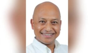 फुटबॉल खेलते समय शिलॉन्ग के सांसद रिकी सिंगकॉन का निधन, खेल के मैदान पर ही अचानक गिरे​on February 19, 2026 at 5:39 pm