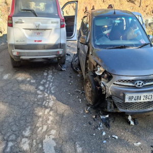 APMC चंबा की एप्लाइड फॉर स्कोर्पियो का एक्सीडेंट:दूसरी कार से टकराई, दोनों गाड़ियों के अगले हिस्से को हल्का नुकसान