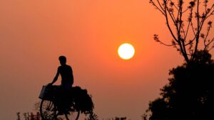 क्या फरवरी महीने में ही पसीना छुड़ाएगी गर्मी! केरल में 36.2°C तक पहुंचा टेम्परेचर, जानें आपके इलाके में कैसा रहेगा मौसम​on February 20, 2026 at 1:27 am