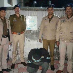हिमाचल में पुलिस बनकर लूटा नेपाली:फर्जी केस में फंसाने की धमकी दी, सुनसान जगह ले जाकर ₹5000 की लूटे, आरोपी गिरफ्तार