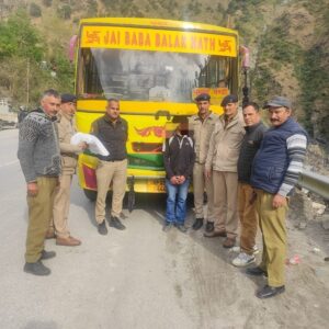 मंडी में नशीले पदार्थ के साथ नेपाली युवक काबू:बस की तलाशी में चढ़ा पुलिस के हत्थे; 2.791 किलो चरस बरामद