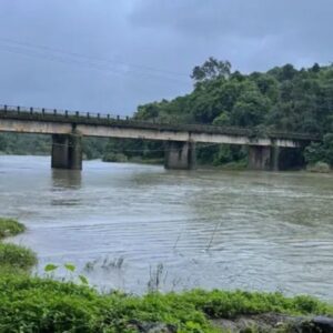 चंबा में 7वीं की छात्रा ने रावी में लगाई छलांग:अस्पताल में तोड़ा दम, पेपर देकर लौट रही, घर ना जाकर नदी किनारे पहुंची