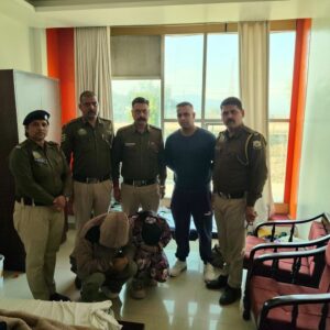 हिमाचल में लव मैरिज के 3 दिन बाद नवदंपती गिरफ्तार:दोनों से हेरोइन बरामद, होटल में ठहरे थे, कुख्यात महिला तस्कर मोमबत्ती के बेटा-बहू