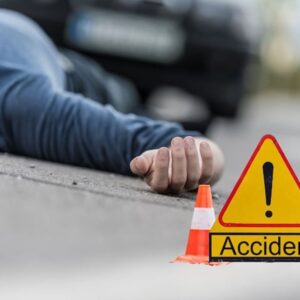 जोगिंदरनगर में 40 फीट खाई में गिरी स्कूटी:बैजनाथ निवासी युवक की मौत, जोगिंदर नगर के ढेलु में तेज रफ्तार से हादसा