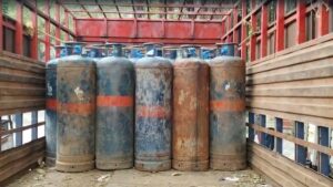 रसोई गैस की कालाबाजारी करने वाले 10 लोग गिरफ्तार, 414 कमर्शियल सिलेंडर जब्त​on March 30, 2026 at 10:50 am