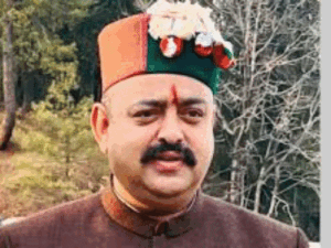 इजरायल-ईरान युद्ध का असर, हिमाचल में खादों का संकट:यूरिया-12-32-16 की भारी किल्लत, खाली हाथ लौट रहे किसान-बागवान, 3700MT की डिमांड, मिली 800MT