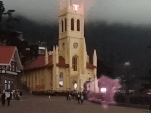 हिमाचल में ओलावृष्टि-बर्फबारी के बाद जनवरी जैसी ठंड:आज 4 जिलों में आंधी-तूफान का अलर्ट, अगले 6 दिन बरसेंगे बादल