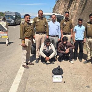 सुंदरनगर में 2.8 किलो चरस सहित दो गिरफ्तार:एक हिमाचल और पंजाब का रहने वाला, नशे के खिलाफ अभियान में पुलिस की कार्रवाई