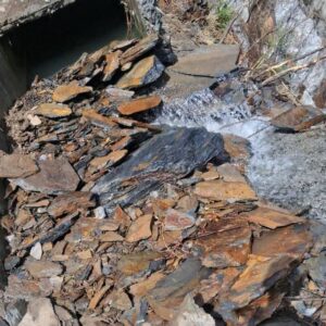 चंबा की पांगी घाटी अंधेरे में डूबी:ग्लेशियर-भूस्खलन से साच परियोजना ठप; मरम्मत में लगेंगे 12 दिन, बिजली संकट बढ़ा