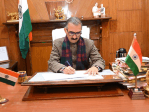 हिमाचल CM 75 हजार अस्थायी कर्मचारियों का बढ़ाएंगे मानदेय:20 हजार नौकरियों और किसान आयोग की घोषणा संभव, हेल्थ, एजुकेशन व टूरिज्म पर फोकस