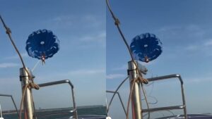 VIDEO: गोवा के Baga Beach पर बड़ा हादसा, हवा में टूटी पैरासेलिंग की केबल, समुद्र में गिरा पर्यटक​on March 31, 2026 at 5:29 am