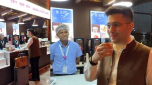 AAP सांसद राघव चड्ढा ने मुंबई एयरपोर्ट पर सिर्फ 10 रुपए में उठाया चाय का लुत्फ, VIDEO भी शेयर किया, जानें क्या बोले​on March 30, 2026 at 7:25 am