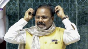 ‘अध्यक्ष की कुर्सी पर हूं लेकिन एक सवाल है’, जब पीठासीन सभापति ने पूछा पूरक प्रश्न; लोकसभा में दिखा दुर्लभ नजारा​on March 25, 2026 at 12:38 pm