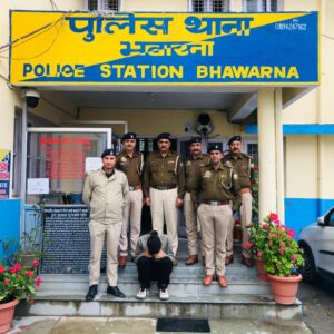 कांगड़ा पुलिस ने नशा तस्कर को पकड़ा:हेरोइन बरामद, चंडीगढ़ से ला रहा था, टैक्सी के आड़ में चला रहा था नेटवर्क