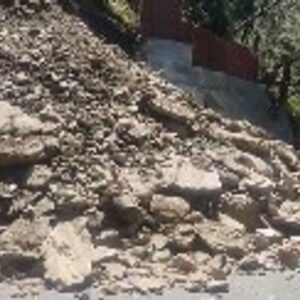 शिमला में शिव बावड़ी के पीछे वाली दीवार ढही:5 करोड़ रुपये से हुआ था निर्माण, तकनीकी मानकों की गुणवत्ता पर उठे सवाल