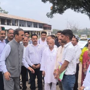 CM सुक्खू ने धर्मशाला से फूंका निगम चुनाव का बिगुल:शाहपुर में पठानिया के साथ दिखाई ताकत; विकास-सियासी दांव से केंद्र सरकार को घेरा