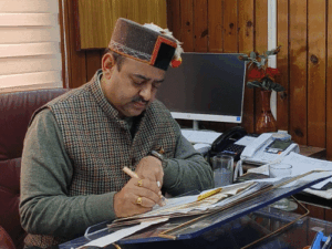 हिमफेड ने फर्नीचर कारोबार फिर शुरू किया:10 साल से पड़ा था बंद, 5 माह में 1.50 करोड़ का कारोबार