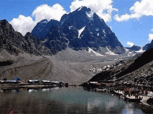 हिमाचल में मणिमहेश यात्रा पर प्रतिबंध:परिक्रमा स्थल पर पुलिस की तैनाती, विशेष निगरानी के आदेश; धंछो से आगे जाने पर रोक