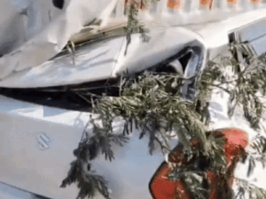 कुरुक्षेत्र में NH-152 पर ट्रक के नीचे घुसी कार:बुजुर्ग की मौत, बेटियां-दामाद और बेटा घायल, खाटूश्याम से दर्शन करके लौट रहे थे