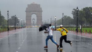 Weather Alert: दिल्ली-NCR समेत देशभर में बिगड़ सकता है मौसम! आंधी-तूफान के साथ बारिश और ओले गिरने की संभावना​on April 5, 2026 at 6:00 pm