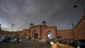 दिल्ली में फिर होने वाली है बारिश, IMD ने जारी किया अलर्ट, जम्मू-हिमाचल में लगातार हो रही बर्फबारी​on April 5, 2026 at 1:14 am