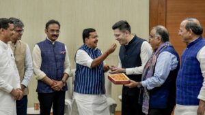 AAP को बड़ा झटका, राज्यसभा के सभापति ने 7 सांसदों के BJP में विलय को दी मंजूरी​on April 27, 2026 at 5:51 am