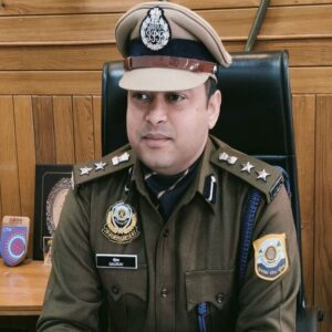 शिमला के कई स्कूलों को बम से उड़ाने की धमकी:पुलिस और सुरक्षा एजेंसियां अलर्ट, खाली कराए परिसर, बच्चे घर लौटे; SP बोले-जनरल थ्रेट