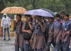 आंधी-बारिश के बाद आज कैसा रहेगा दिल्ली का मौसम, कब तक होगी बारिश? जानें अन्य राज्यों का Weather अपडेट​on May 1, 2026 at 6:01 am