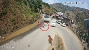शिमला में दिल दहला देने वाला हादसा, एक पल की लापरवाही और मां की आंखों के सामने कुचली गई मासूम​on May 5, 2026 at 2:57 pm