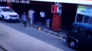 VIDEO: मिथिला एक्सप्रेस में आग लगने से पहले का CCTV फुटेज आया सामने, रेलवे ने किया चौंकाने वाला दावा​on May 21, 2026 at 11:37 am