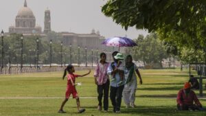 प्रचंड गर्मी से आफत! भारत के 21 जिलों में आसमान से बरसी ‘आग’! पारा पहुंचा 45 डिग्री के पार; जानें आज आपके इलाके में कैसा रहेगा मौसम​on May 27, 2026 at 1:26 am