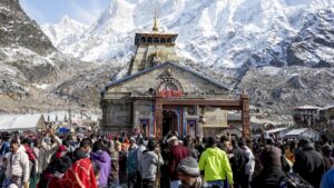 अचानक रोकी गई केदारनाथ यात्रा, रास्ते में रोके गए श्रद्धालु; बद्रीनाथ मार्ग पर भी संकट; जानें वजह​on May 31, 2026 at 8:21 am