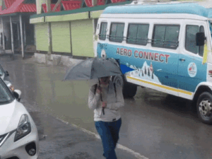 हिमाचल में आज भारी बारिश-ओलावृष्टि के आसार:अगले 4 दिन मौसम खराब रहेगा, शिमला में छाए बादल; 10 जिलों में यलो अलर्ट जारी