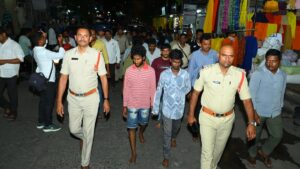 RCB विक्ट्री सेलिब्रेशन बना बवाल, बसों में तोड़फोड़ के आरोप में 18 गिरफ्तार, आरोपियों का निकाला गया जुलूस-VIDEO​on June 2, 2026 at 5:27 am