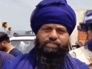 पंजाब में निहंगों ने लगाया ‘खालसा टैक्स’:हिमाचल से आने वाली गाड़ियों से ₹100 से ₹500 तक वसूली शुरू; कुल्लू-मनाली हाईवे भी जाम करेंगे