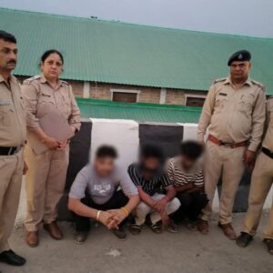 हिमाचल में पंजाब के तस्कर सहित 3 गिरफ्तार:पुलिस और एसटीएफ का एक्शन; सिगरेट की डिब्बी में रखा 16.66 ग्राम चिट्टा बरामद